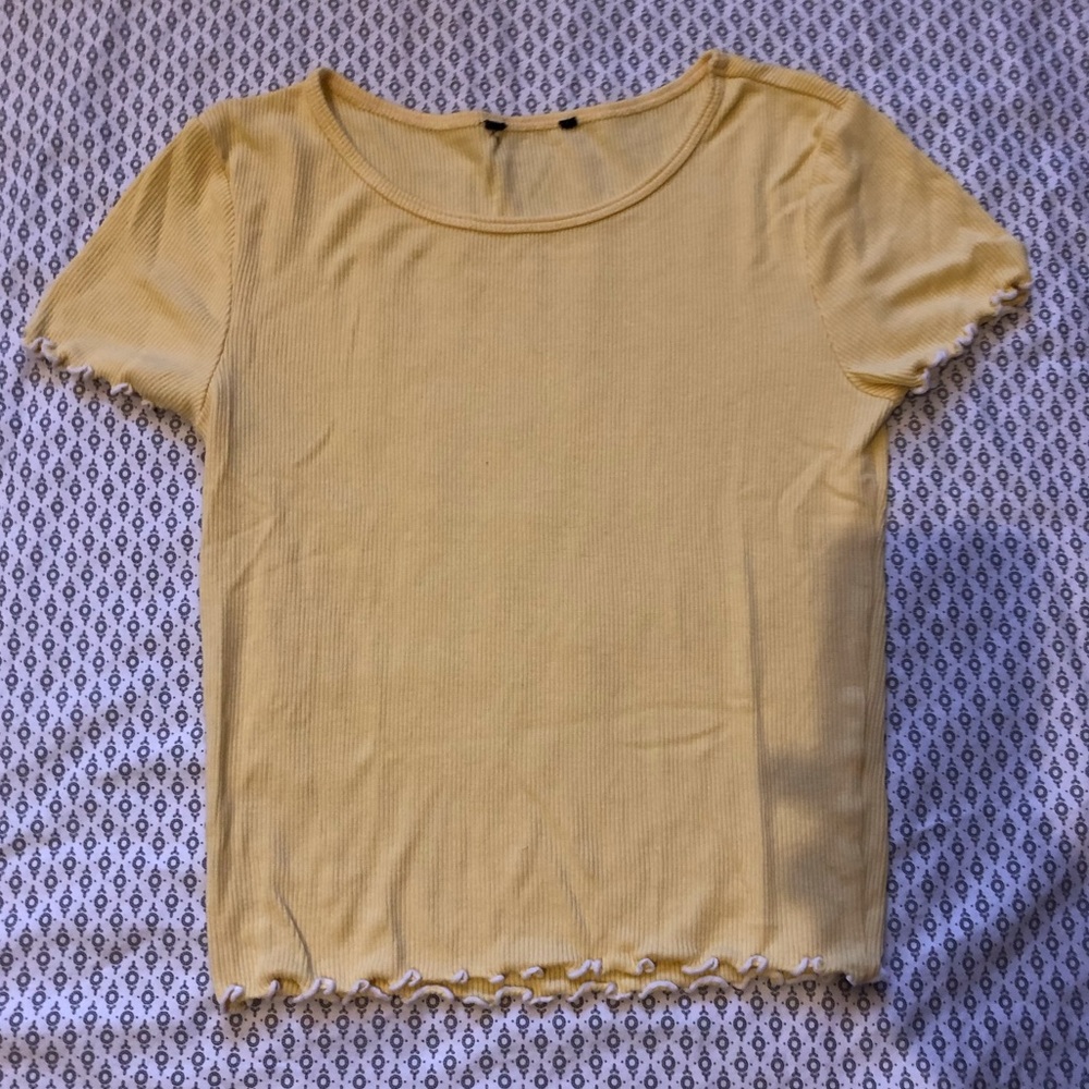 Yellow fringe tshirt!